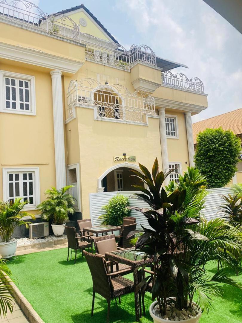Hotel Presken Hotels, Opebi - Castle Lagos