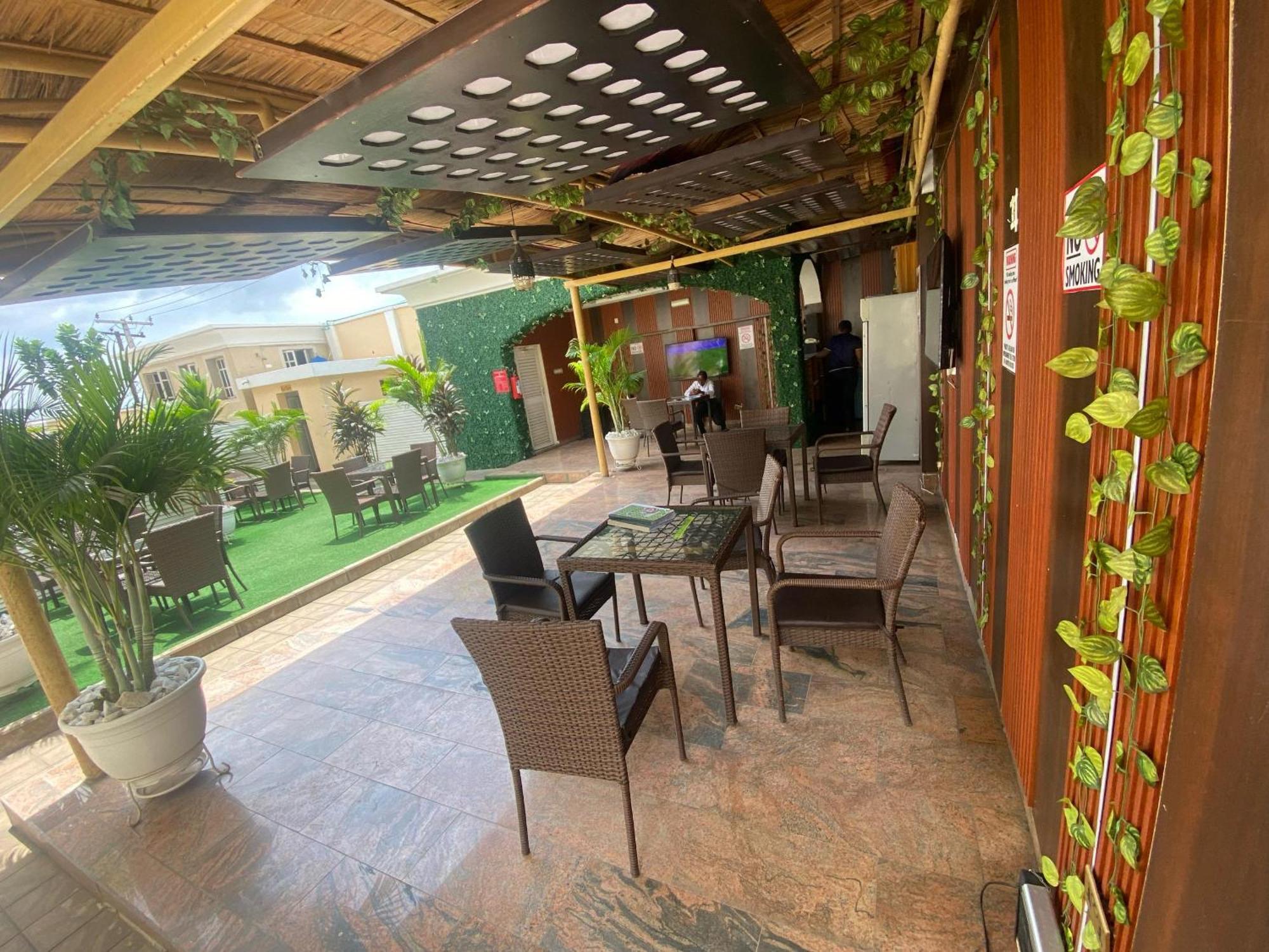 Presken Hotels, Opebi - Castle Lagos