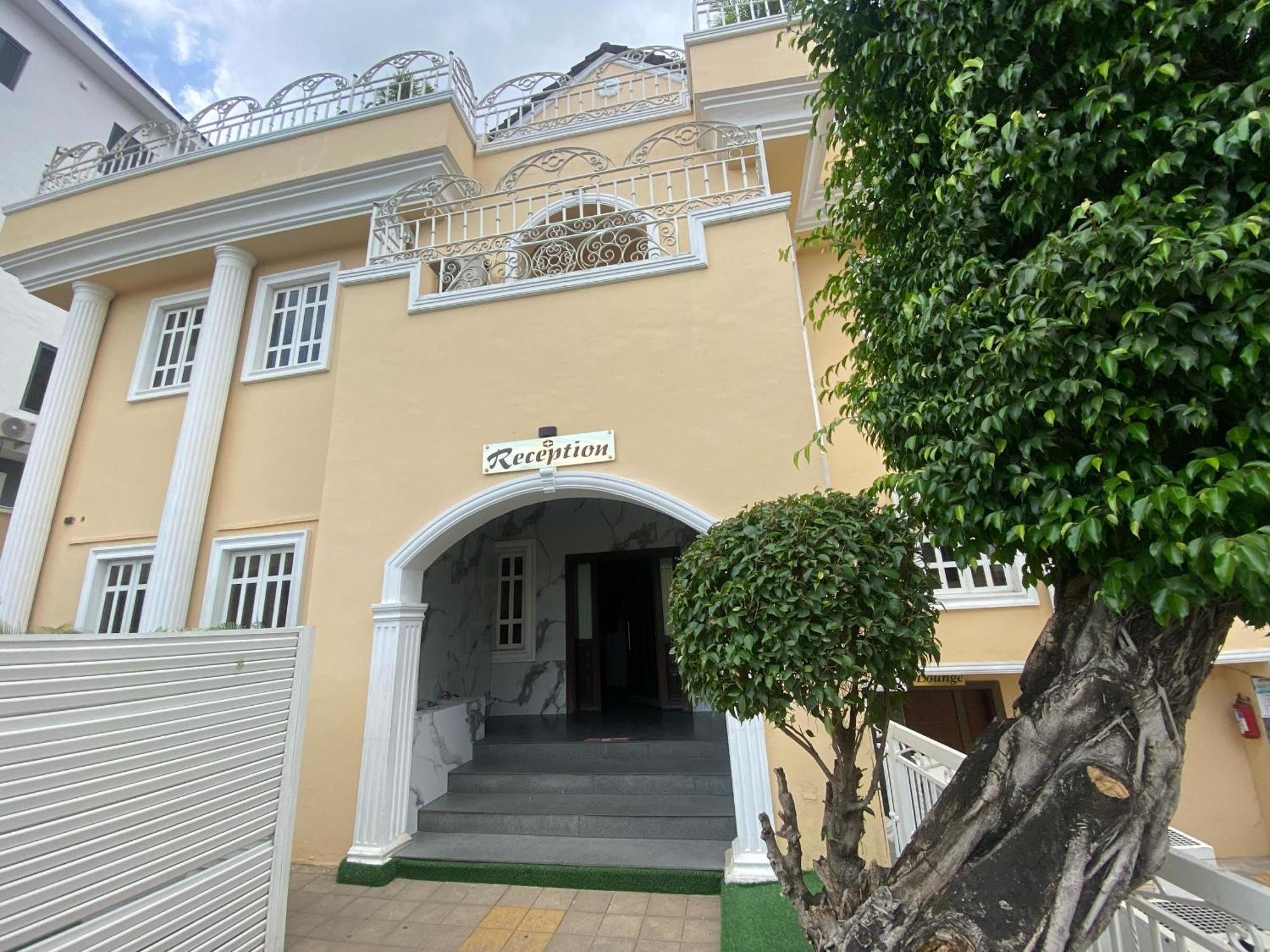 Presken Hotels, Opebi - Castle Hotel